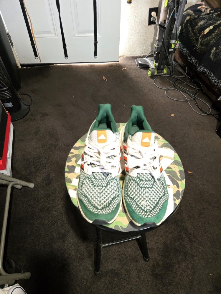 Adidas ULTRABOOST 1.0 Ultra Boost NCAA Running Shoes Miami Hurricanes The U Men's Size 9 Or Women's Size 10.5 Excellent Condition
