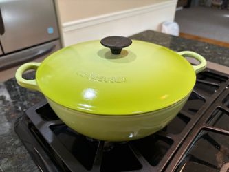 Le Creuset Enameled Cast Iron Round Dutch Oven 4.25qt
