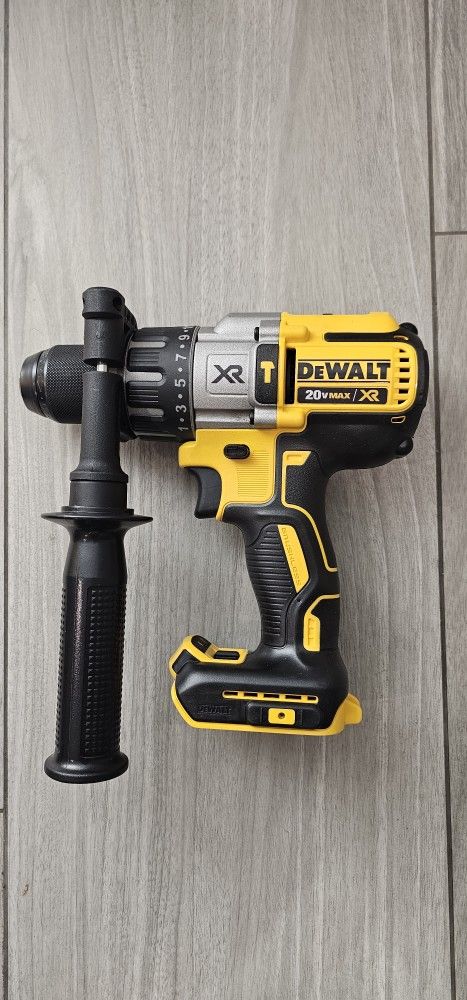 Dewalt 1/2 XR Brushless hammer drill , Brand new!!