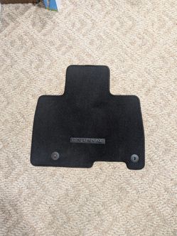 **Like New** Floor Mats for 2025 Kia Carnival
