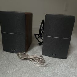 EDIFIER bookshelf speakers