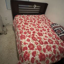 Queen Sized Wood Bed Frame With Mattress 