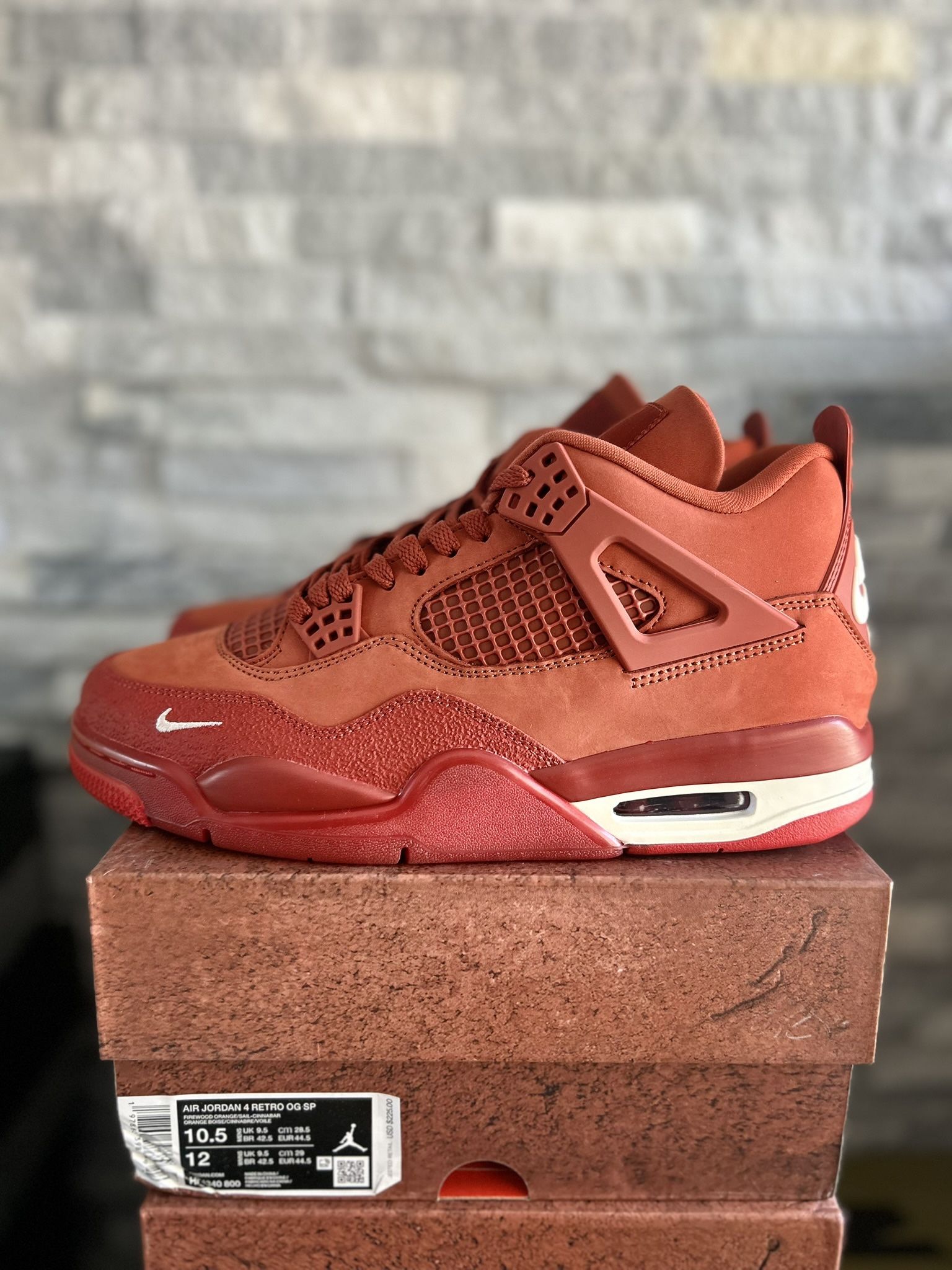 Jordan 4 