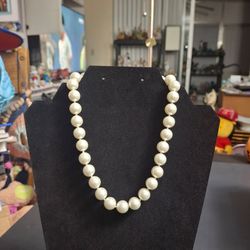 Spanish Pearls-Majorca Pearls Choker Necklace, High Quality Man-made In 🇪🇸  Resistent To Perfume Or Sweat 15" W/3" Chain Extender