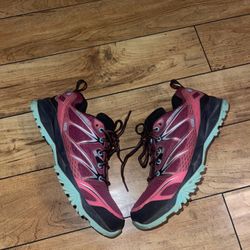 Women’s Hiking Shoes Size 9 