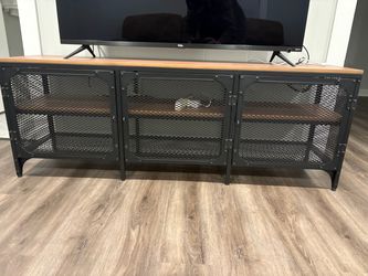 Entertainment stand