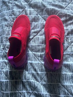 Nike Air VaporMax Moc 2 University Red Fuchsia Blast  size 9.5