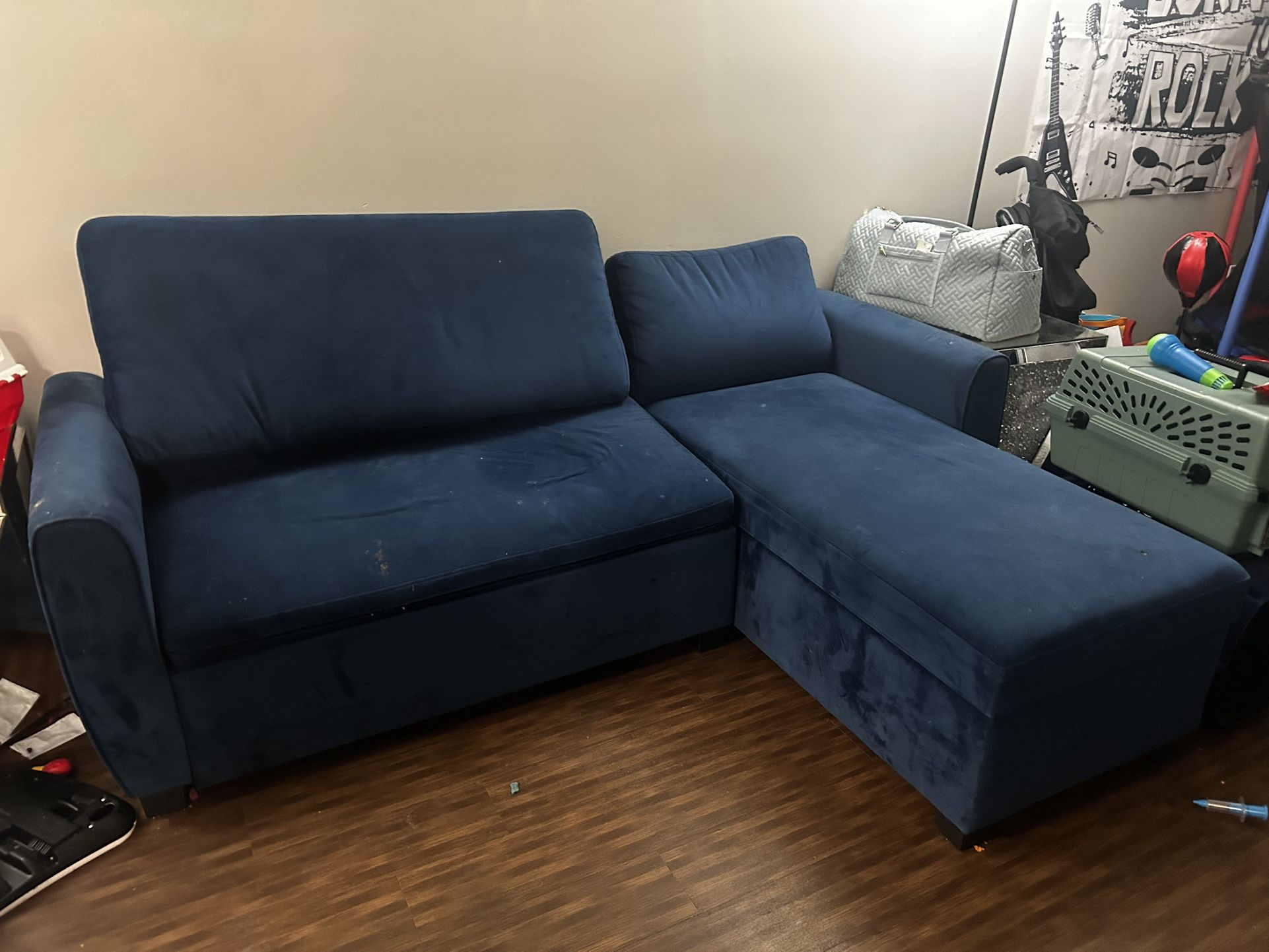 Small L Shaped Couch W/ Storage And Pull Out