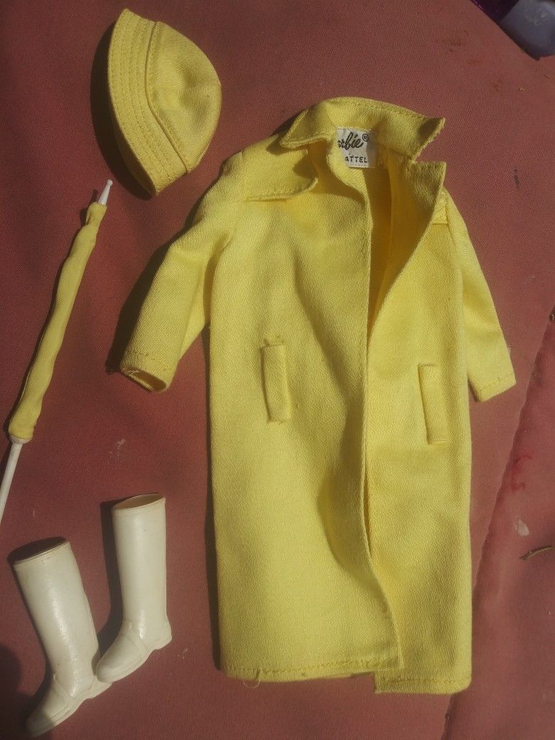VINTAGE BARBIE RAINCOAT.  1963-65