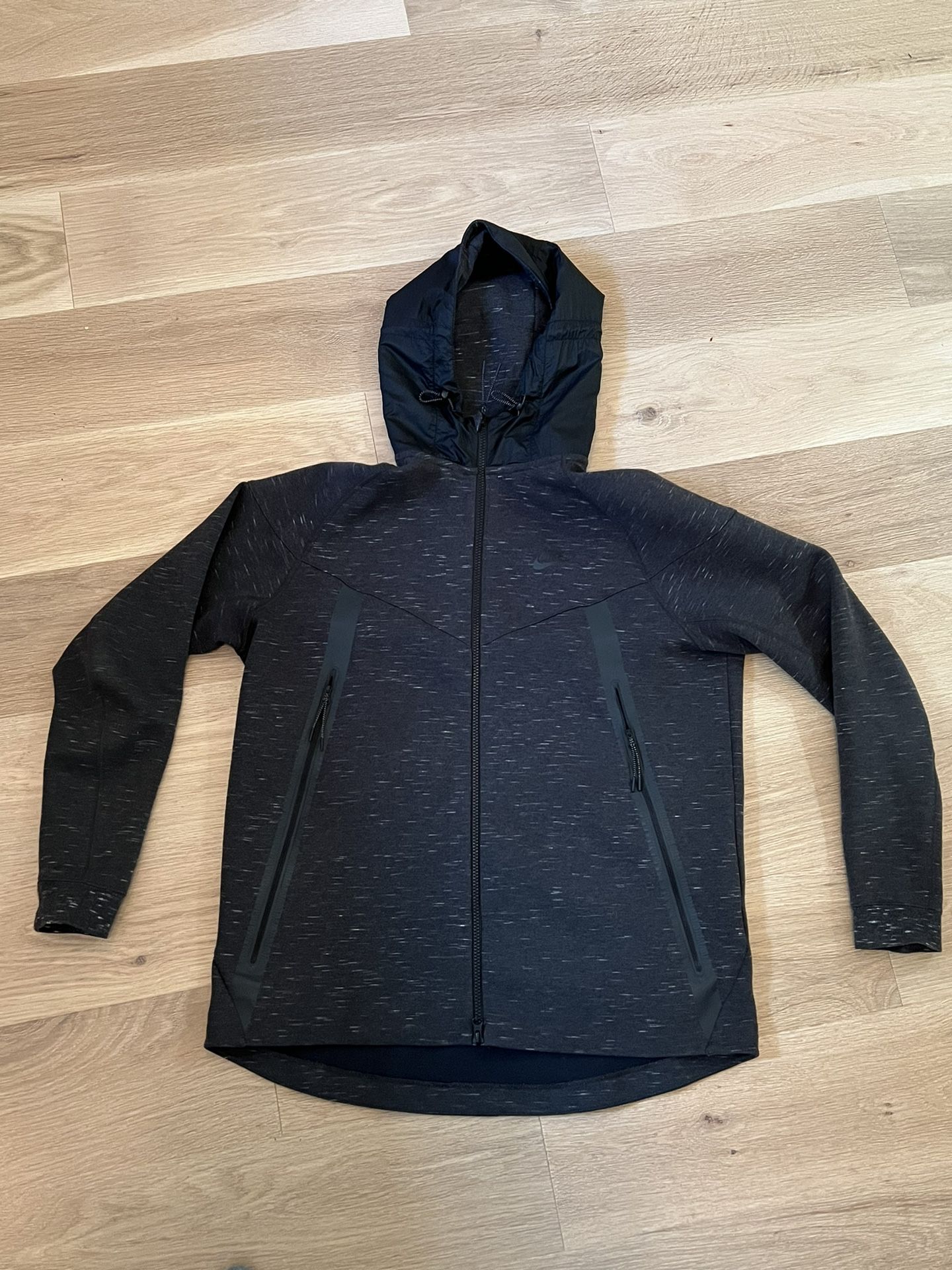 Nike Tech Fleece Bonded Windrunner Jacket in Dark Grey size Large