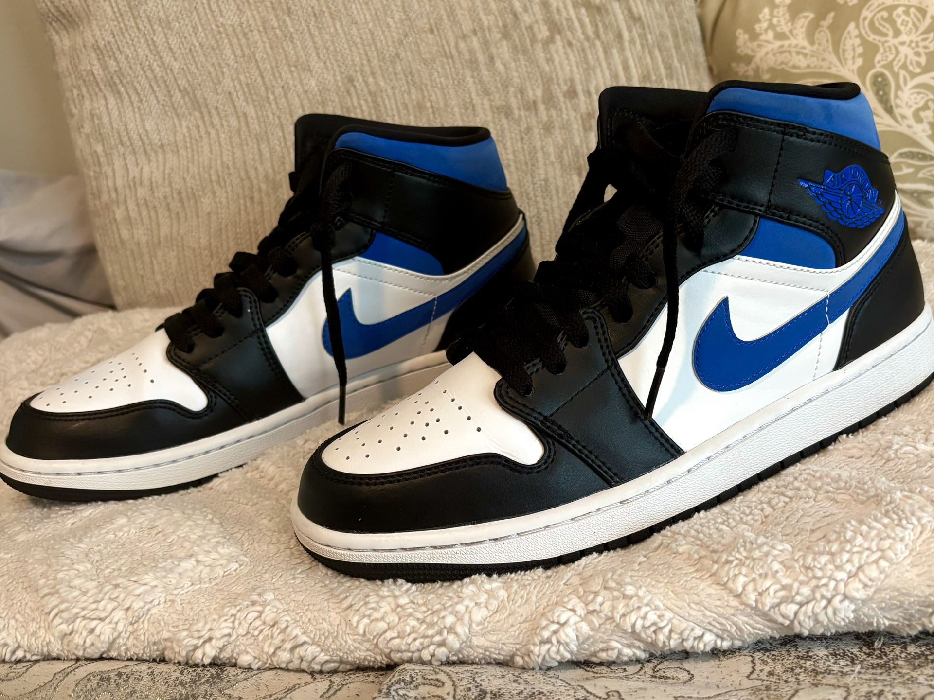 Jordan 1 MID