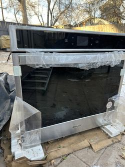 Whirlpool- Single Electrical Wall Oven