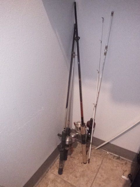 Fishing Rods For Parts..there missing Top Pole Part. All For $25 for Sale  in El Paso, TX - OfferUp