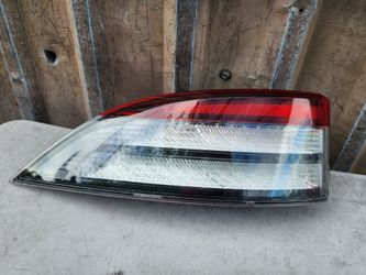 2020-2024 Lincoln Aviator Taillight Driver Left Side OEM