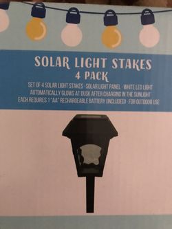 New. Solar Lights Stakes