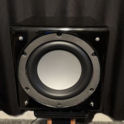 Episode 8” Cube Powered Subwoofer 