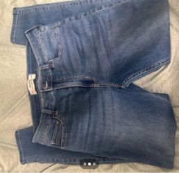 Hollister Size 10 High Waist  $10