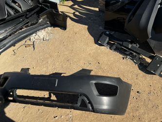 07/12 Kia Rondo Front Bumper
