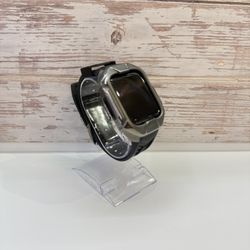 Apple Watch SE 44 LTE With Case 