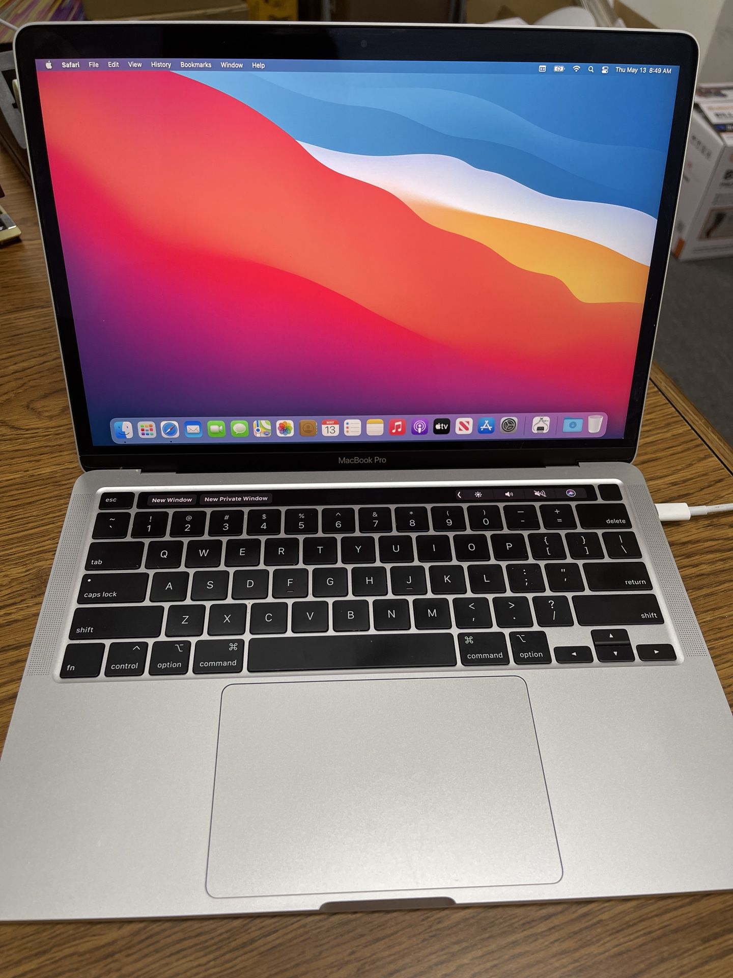 MacBook Pro 13” 2020 i5 2.0GHz 16gb 1Tb 