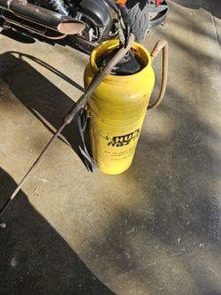 Hudson Sprayer Hub 3.5 Gal Like New