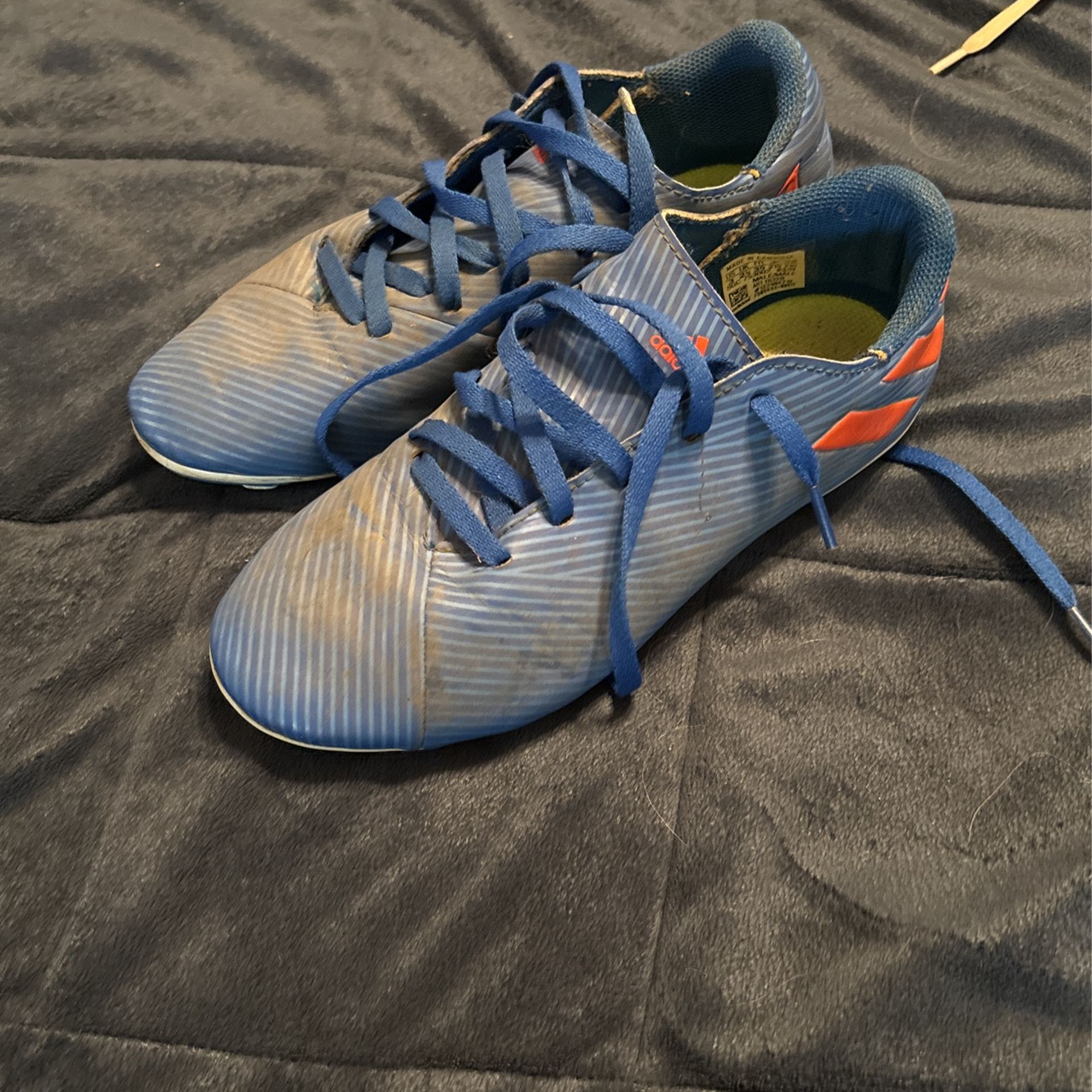 Adidas Soccer Cleats (size 3Y)