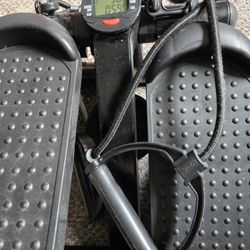 Hydraulic Fitness Stepper with LCD Monitor - Mini Stepper with 300LBS Loading Capacity and Resistance Bands
