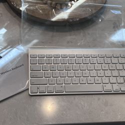 Apple Wireless Keyboard 