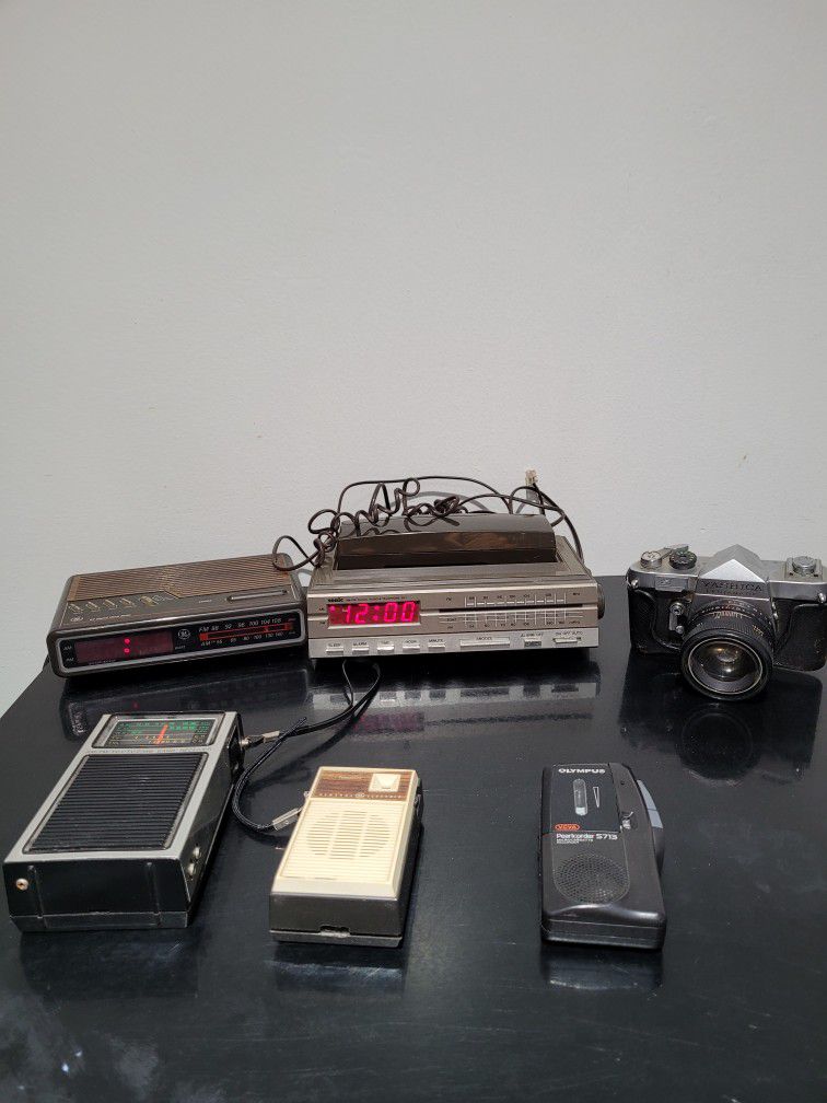 Lot of 6 Vintage electronics. Please See Description. 