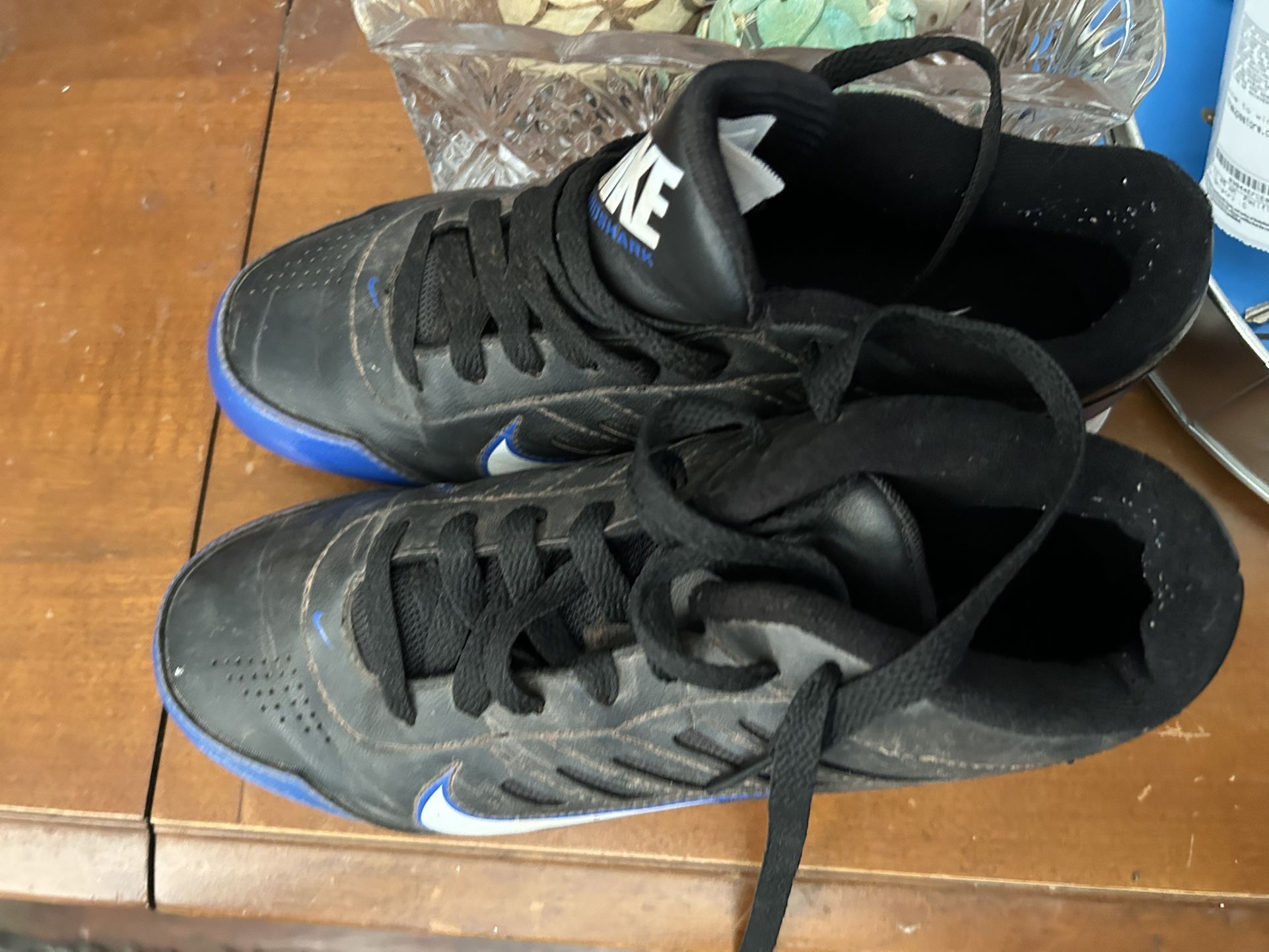Size 5 Men’s Nike Cleats