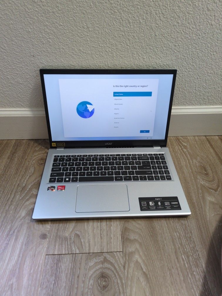 New, Excellent Condition Acer Aspire 3