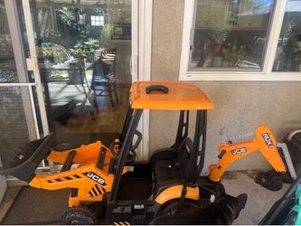 Kids electric backhoe with remote control - Price is firm