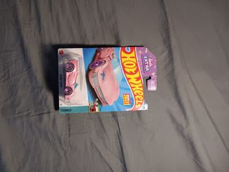 Hot Wheels Barbie Extra