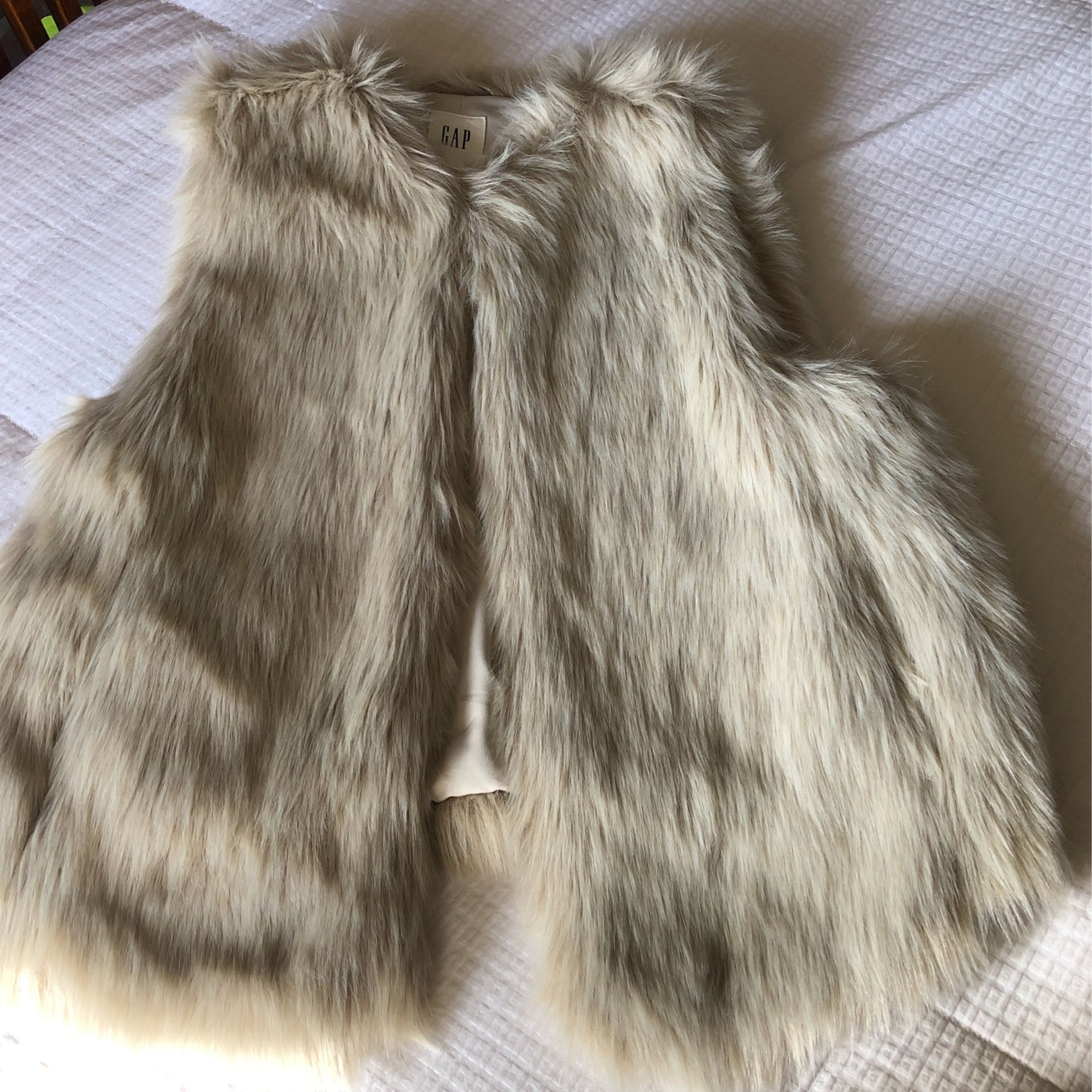 Gap - Faux Fur Vest