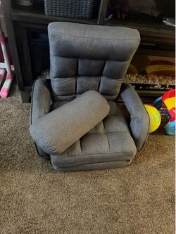 Adjustable floor chair