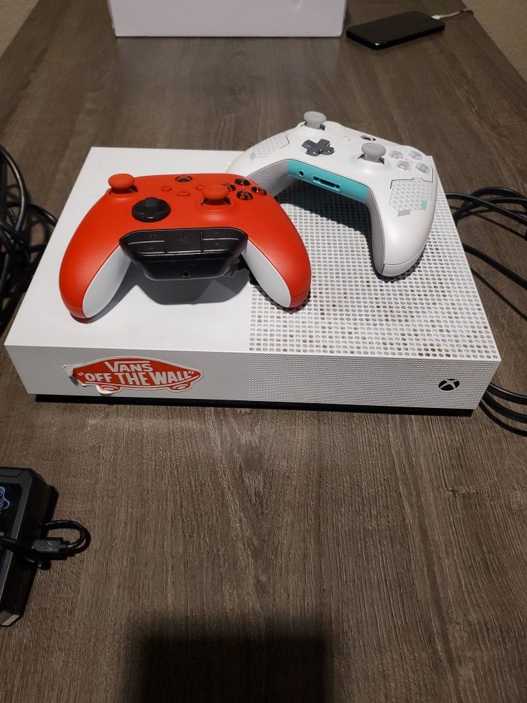 Xbox 1 S for Sale in Glendale, AZ - OfferUp