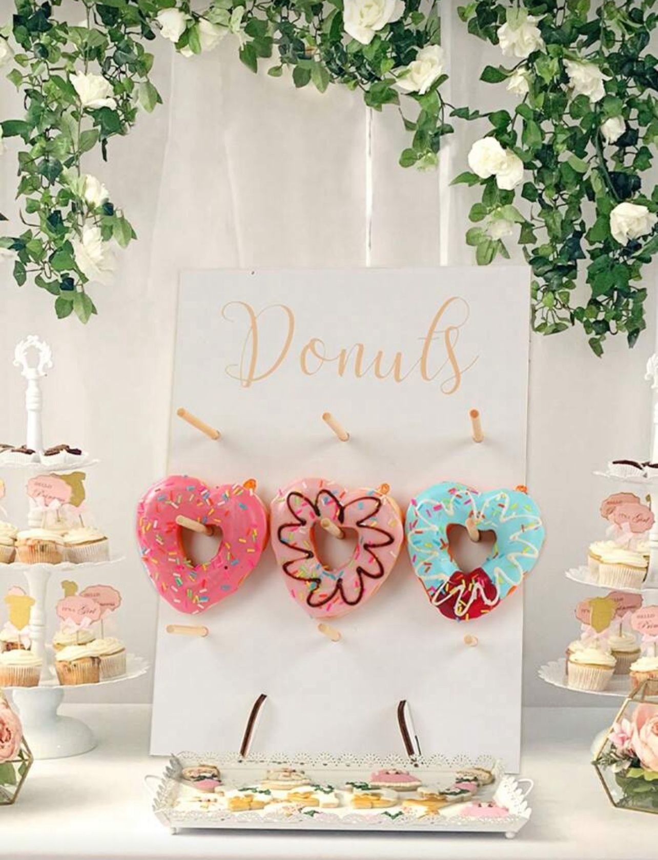 Donut Wood Stand