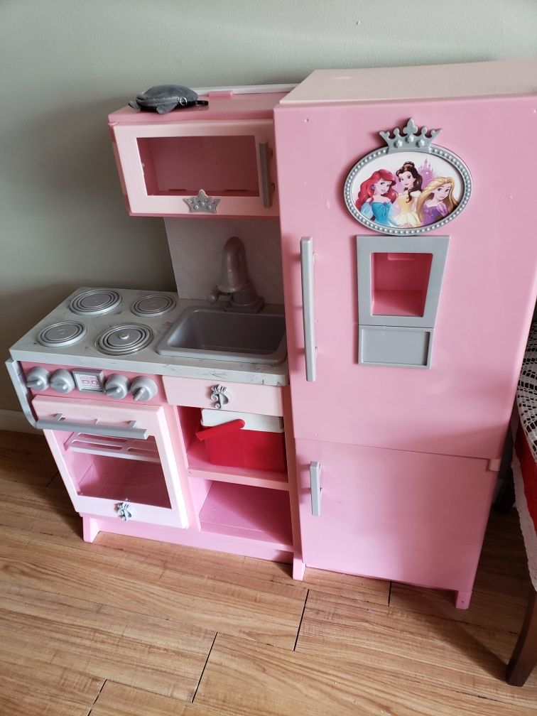 Toy Kitchen