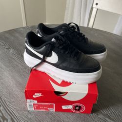 Women Nike Court Vision 