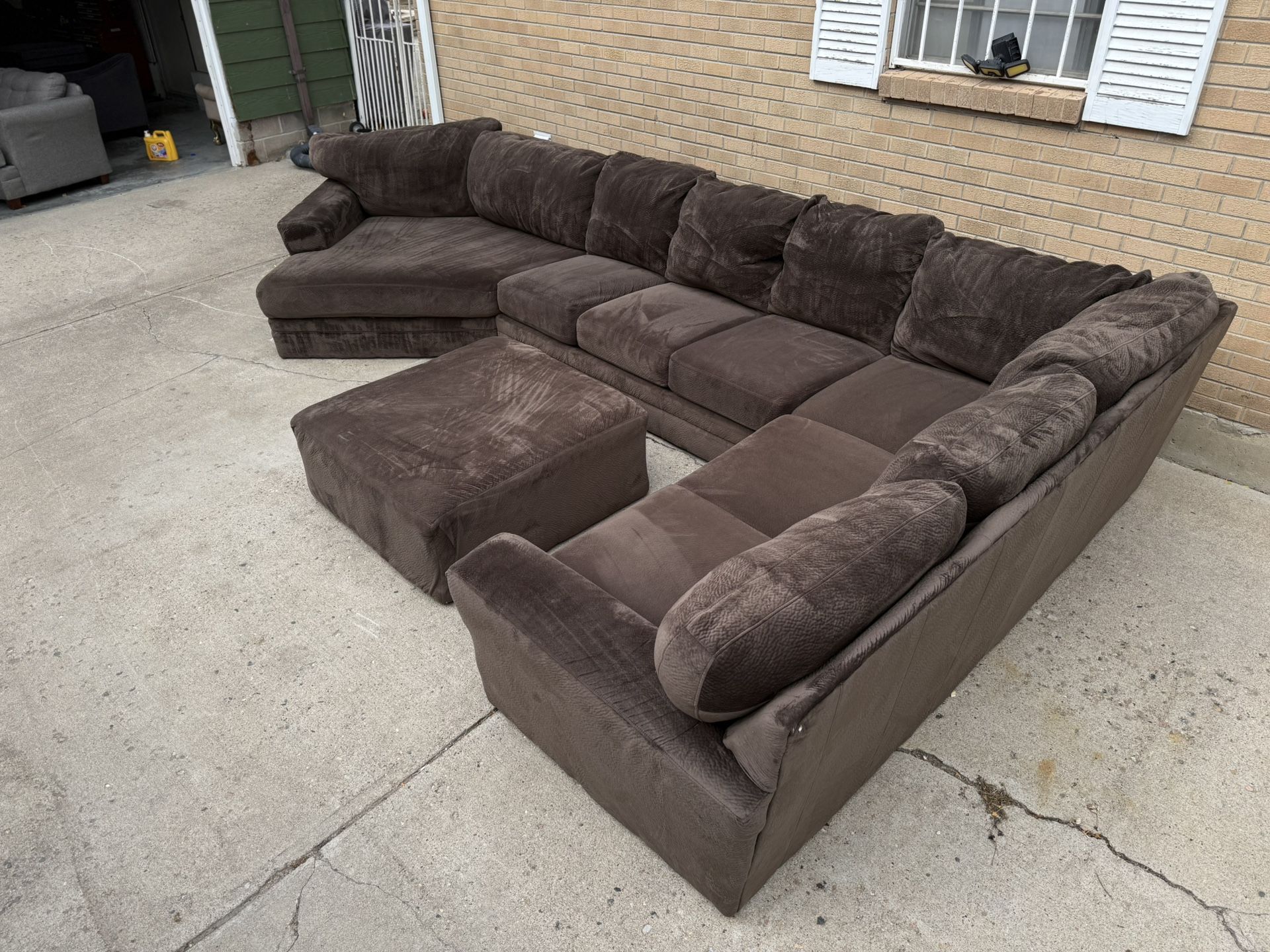Brown Sectional Couch with Cuddler 🚀FREE DELIVERY🚀