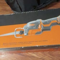 ONE-HANDED ORBITAL REGIPROCATING SAW