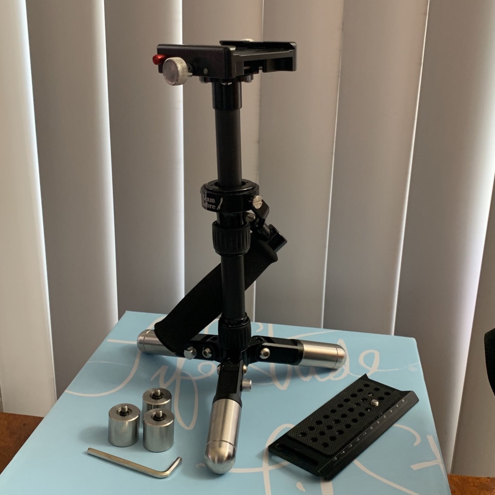Xcam Sabre mini Tripod Stabilizer 0.68kg Steadicam