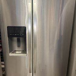 kenmore elite refrigerator $650 3 months warranty nearby delivery