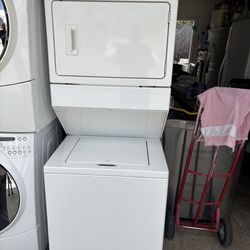 Combo stackable whirlpool washer and gas dryer