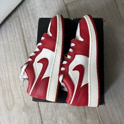 Jordan 1 Low Gym Red
