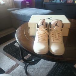 AIR JORDAN RETRO 5  MENS SIZE "9" BRAND NEW ONLY TRIED ON💯🔥💯🔥$375 O.B.O