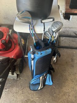 Kids Right Hand 6 Golf Clubs And Bag 