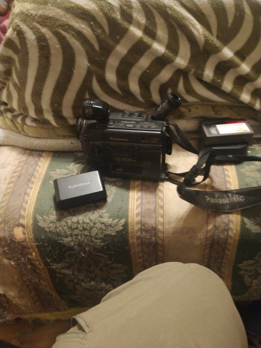 Panasonic Palmcorder AFX8 Digital Fade PV-21D Tested And Working