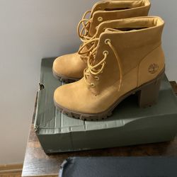 New Timberland Wheat Size 11 In Woman