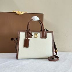 Elegant Leather Shoulder Bag – Timeless Style